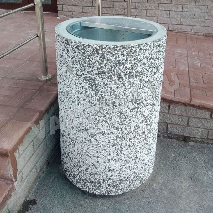Урна бетонная цилиндрическая высокая с вкладышем